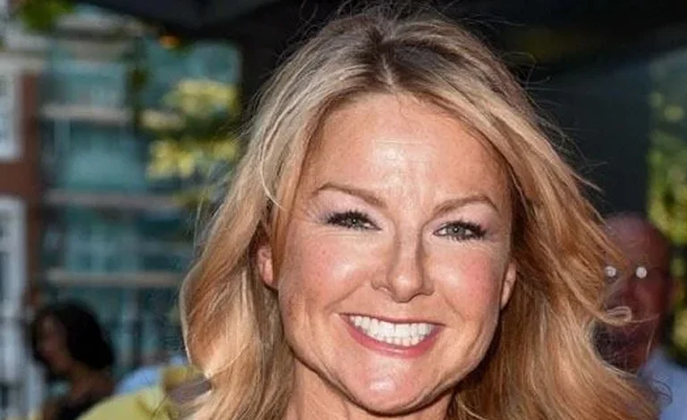 Actress Sarah Hadland Bio – Height, Husband, Family, Net Worth & More